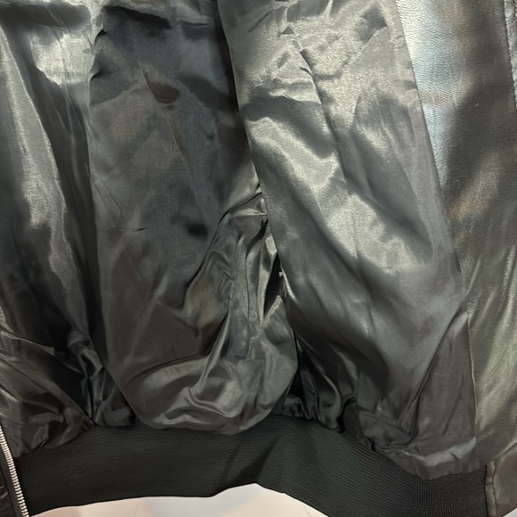 Jiechaofang Black with White Piping Faux Leather Jacket in Size XL - Picture 14 of 15